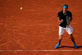 Das mixed mache djokovic körperlich nichts aus, meinte zverev und verabschiedete sich mit der ankündigung, noch zur massage zu wollen, zu essen und. Zverev Vor Djokovic Bei French Open Challenge Accepted Tennis Magazin