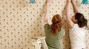 Decoller Du Papier Peint Les 3 Methodes Faciles Remove Wallpaper Glue Removing Old Wallpaper Removable Wallpaper
