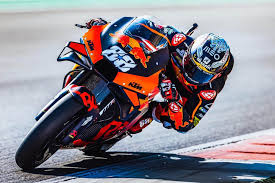 Download miguel oliveira and enjoy it on your iphone, ipad, and ipod touch. Moto Gp Miguel Oliveira Cai E So Termina Corrida Por Respeito Aos Portugueses
