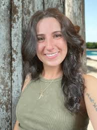 Stop in and say hello to Jackie Crossley, our cherished bartender and  server who has been an integral part of the Olde Homestead Golf Club family  for six fantastic seasons! With aspirations