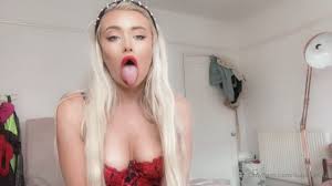 Watch online Rosie Harper aka Rosieharper OnlyFans - This is who I look at  my masters when Im waiting for their cum sorry I didnt go live!! So this  on X-video
