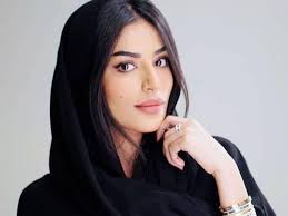 تباً لمجتمع ذكوري خال من الرجال.والملفت أن نادين أغلقت. Ø´Ø¨ÙŠÙ‡Ø© Ù†Ø§Ø¯ÙŠÙ† Ù†Ø³ÙŠØ¨ Ù†Ø¬ÙŠÙ… ØªØ«ÙŠØ± Ø§Ù„Ø¬Ø¯Ù„ 30 10 2018 ÙØ§Ø·Ù…Ø© Ø§Ù„Ø£Ù†ØµØ§Ø±ÙŠ Ù…Ø± Ø© Ø¬Ø¯ÙŠØ¯Ø© Ø£Ø«Ø§Ø±Øª Ø§Ù„Ø´Ø§Ø¨Ø© Ø§Ù„Ø³Ø¹ÙˆØ¯ÙŠØ© ÙØ§Ø·Ù…Ø© Ø§Ù„Ø£Ù†ØµØ§Ø±ÙŠ Ø§Ù„Ù…Ø¹Ø±ÙˆÙØ© Ø¨Ø´Ø¨ÙŠÙ‡Ø© Ø§Ù„Ù†Ø¬Ù…Ø© Ø§Ù„Ù„Ø¨Ù†Ø§Ù†ÙŠØ© Ù†Ø§Ø¯ÙŠÙ† Ù†Ø³ÙŠØ¨ Ù†Ø¬ÙŠÙ… Ø¬Ø¯Ù„Ø§ ÙˆØ§Ø³Ø¹Ø§ Ø¹Ø¨Ø± Ù…ÙˆØ§Ù‚Ø¹ Ø§Ù„ØªÙˆØ§ØµÙ„ Ø§Ù„Ø§Ø¬ØªÙ…Ø§Ø¹ÙŠ ØªØ¨Ø¯Ùˆ Ø§Ù„Ø£Ù†ØµØ§Ø±ÙŠ ÙÙŠ Ø§Ù„ØµÙˆØ±Ø© Ù†Ø³Ø®Ø© Ø·Ø¨Ù‚ Ø§Ù„Ø£ØµÙ„ Ø¹Ù† Ù†Ø§Ø¯ÙŠÙ† Ù†Ø³ÙŠØ¨