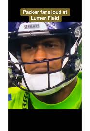 Packer fans loud at the Seahawks #fyp #nfl #greenbaypackers  #seattleseahawks #viral #nflfans #loud #fypシ