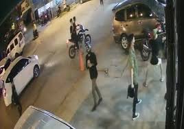 Maybe you would like to learn more about one of these? Asekk Santai Di Warkop Di Makassar Sekelompok Orang Serang Dengan Anak Panah Bebas Baru