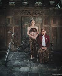 Kamu juga bisa menyewa sepeda onthel sebagai properti foto di lokasi ini. Foto Prewedding Tips Untuk Tema Tempat Foto Harga Sikatabis Com