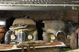 The World S Most Valuable Barn Find 60 Rare Cars Untouched For 50 Years Barn Finds Antique Cars Abandoned Cars