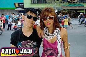 Bastian was born on march 24, 1982 in jakarta, indonesia as vino giovanni bastian. Unofficial Vino G Bastian Posts Facebook