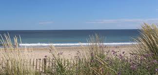 1500 mètres exactement de bande littorale. Les Services Plages Du Pilou Et Du Prevost Ville De Villeneuve Les Maguelone