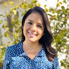 Isabel Lazo's Instagram, Twitter & Facebook