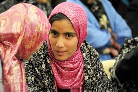 Le donne afghane sono preoccupate di come i negoziati di pace con i talebani influiranno sui loro diritti. Le Donne Afghane Temono Il Ritorno Dei Talebani Avanti Live