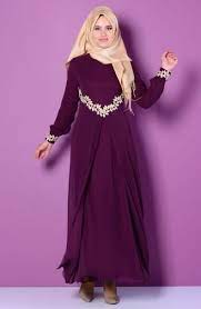 Mor saç renginiz taşıyacak güzel saç modelleri kullanmanız doğru tercih olacaktır. Mor Elbiseye Hangi Renk Sal Olur Kadin Blogu Elbise Sifon Elbise Abaya Tarzi