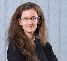 Fiona is a loyal companion who never loses her way. Fiona Kidd Nyu Abu Dhabi