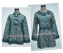 Baju batik kombinasi ini terus berkembang dan melahirkan banyak karya dari berbagai desainer. Baju Batik Rumah Jahit Haifa