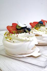 The name is pronounced, or like the name of the dancer, which was. Pirozhnoe Pavlova