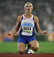 Června 1981 jablonec nad nisou) je česká atletka, závodící v hodu oštěpem, dvojnásobná olympijská vítězka z loh 2008 v pekingu a loh 2012 v londýně a členka armádního sportovního centra dukly praha.od 13. Spotakova Ladi Formu Na Velke Zavody I Na Veslarskem Trenazeru Idnes Cz