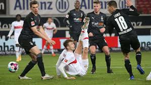 Das hertha trikot ist in den traditionellen vereins farben blau und weiß gestaltet. Vfb Stuttgart Sorgen Um Das Knie Von Andreas Beck Vfb Stuttgart Stuttgarter Zeitung