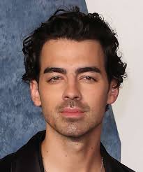 Joe Jonas Hairstyles And Haircuts