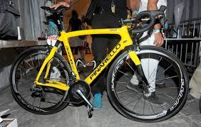 chris froome s yellow pinarello dogma 65 1 think 2 tour de france 2013 自転車