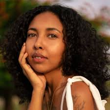 Íris Pereira (@l.iris.mo) • Instagram photos and videos