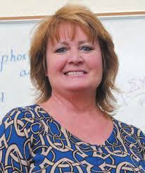 Beth Mong's Instagram, Twitter & Facebook