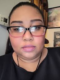 Can anyone remove glare from this photo?