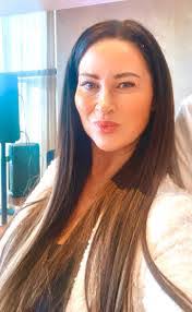 Kim Kelly's Instagram, Twitter & Facebook