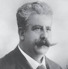 Tim Lutton's Instagram, Twitter & Facebook