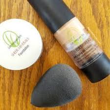 How To Use A Blending Sponge Naturally Murphy Blending Sponge Lemongrass Spa Natural Makeup