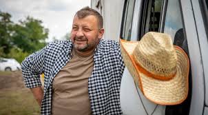 A műsor végén viszont bevallotta, nem mindig tudja tartani. Korhazba Kerult Gaspar Zsolti Egy Bevasarlokozpontbol Vittek Be Borsonline