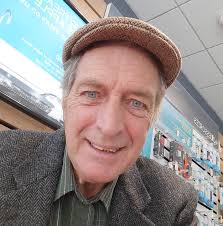 What are the names of the two mountains that can be seen from the  Inniskilling monument