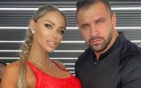 Aceasta avertizează că ar putea ieși un scandal uriaș. Bianca DrÄƒguÈ™anu A Recunoscut CÄƒ A Fost BÄƒtutÄƒ De Alex Bodi Sofia AfectatÄƒ Cand È™i A VÄƒzut Mama DesfiguratÄƒ Galerie Foto Stiri Vedete Si Evenimente Viva Ro