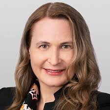 Lisa Sauer's Instagram, Twitter & Facebook