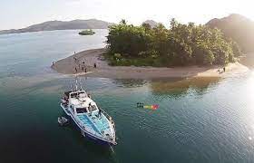 Kedua, kawasan maritim teluk benoa di perairan provinsi bali dikelola sebagai daerah perlindungan budaya maritim teluk benoa di perairan provinsi. 13 Abby Killian