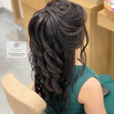 تسريحات شعر مبتكرة جدا لمحبي التميز حصريا فقط في صالون بلش اند برش Call 971 43323335 Wha Beauty Recipes Hair Hair Styles Braided Hairstyles