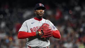 Mariners fans get 2 very strong hints to stop asking about an Aroldis Chapman trade