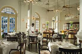 Tiffin Room High Tea Avec Images Singapour Asie A Table