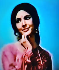 Edwina Actress\Dancer Name : Edwina Lyons Half Irish and Half English  Active in 1950-60 Edwina father was posted in Bangalore as British  Soldier.and married Elizabeth in Iraq .Joyn Lyons later moved to