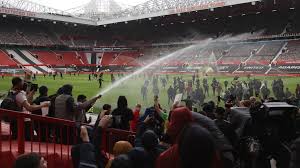 ملعب برينتفورد كوميونيتي 2021/09/25 06:00 برينتفورد ضد ليفربول. ØªØ£Ø®Ø± Ù…Ø¨Ø§Ø±Ø§Ø© Ù„ÙŠÙØ±Ø¨ÙˆÙ„ Ø¨Ø³Ø¨Ø¨ Ø§Ù‚ØªØ­Ø§Ù… Ø¬Ù…Ø§Ù‡ÙŠØ± Ù…Ø§Ù†Ø´Ø³ØªØ± ÙŠÙˆÙ†Ø§ÙŠØªØ¯ Ù…Ù„Ø¹Ø¨ Ø£ÙˆÙ„Ø¯ ØªØ±Ø§ÙÙˆØ±Ø¯ ÙÙŠØ¯ÙŠÙˆ Rt Arabic