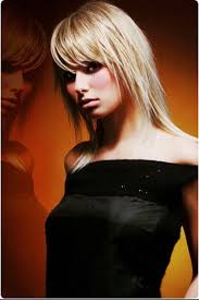 Voir plus d'idées sur le thème cheveux, coupe de cheveux dégradé, cheveux dégradé. Coupe De Cheveux Long Degrade Avec Frange Ongles En 2019 Coupe Cheveux Mi Long Coupe De Cheveux Degrade Et Degrade Cheveux Mi Long