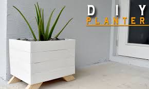 Staple the fabric in, and turn your pallet over again. Diy Planter Box From Pallets Youtube