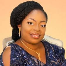 COMPAÑIA DE TRANSFORMACIÓN: Revirtiendo el cuadro de Alice Bailey con la  Palabra Eterna de Dios (Spanish Edition) eBook : Ezechim, Uche :  Amazon.com.au: Kindle Store