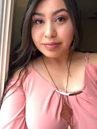 You need this for that soft, airbrushed glow that still feels light as air  🌿 ✨