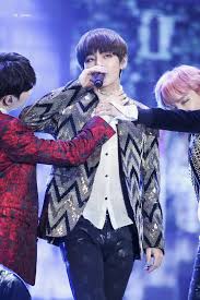 Idols Who Looks Like Vampire Vampire Look Kim Taehyung Vampire