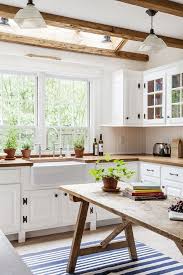 Los acabados de madera más ligeros, las superficies estupendas cocinas rusticas de piedra y madera. Cocinas Rusticas Ideas Para Conseguir Una Cocina Rustica Cocinas De Estilo Rustico Cocinas Blancas Rusticas Cocinas Rusticas