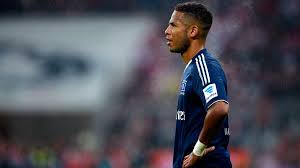 Sportchef oliver kreuzer möchte einen stürmer. Wahrend Hsv Zeit Dennis Aogo Suchte Psychologen Auf Sportbuzzer De