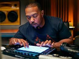 Merge two songs or videos together to create your own mix. Best Online Music Production Course 2021 Masterclass Udemy Coursera Rolling Stone