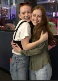 Самые новые твиты от sadie sink (@sadiesink): Sadie At Fear Street Wrap Party