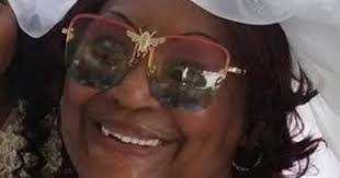 Rochelle Barnett's Instagram, Twitter & Facebook