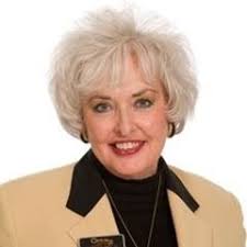 Sandi Riley's Instagram, Twitter & Facebook