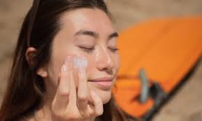 Món mỹ phẩm bình dân giúp U50 có 'làn da đẹp hơn lúc đôi mươi'